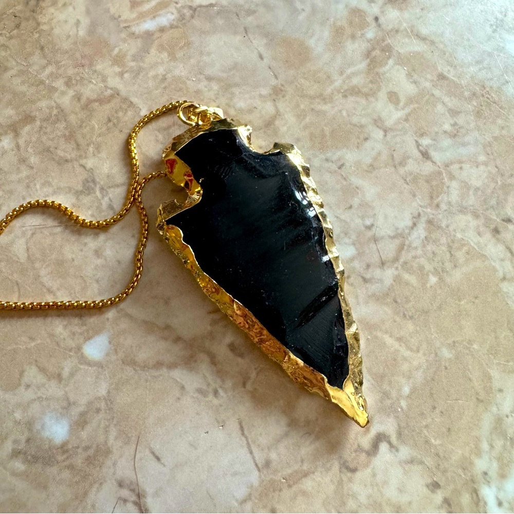 Black gem necklace